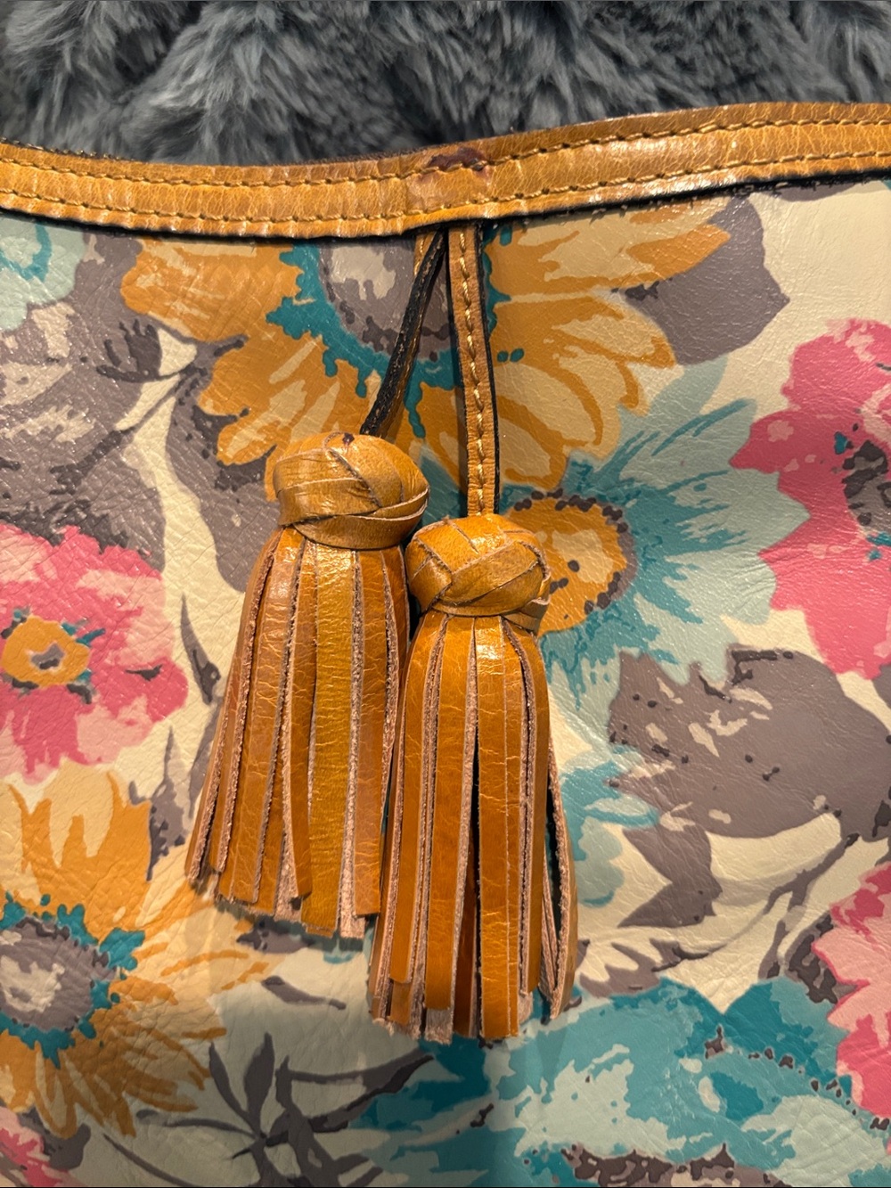 Patricia Nash Floral Multicolor Shoulder Bag with Tan Leather Trim - Picture 3 of 12